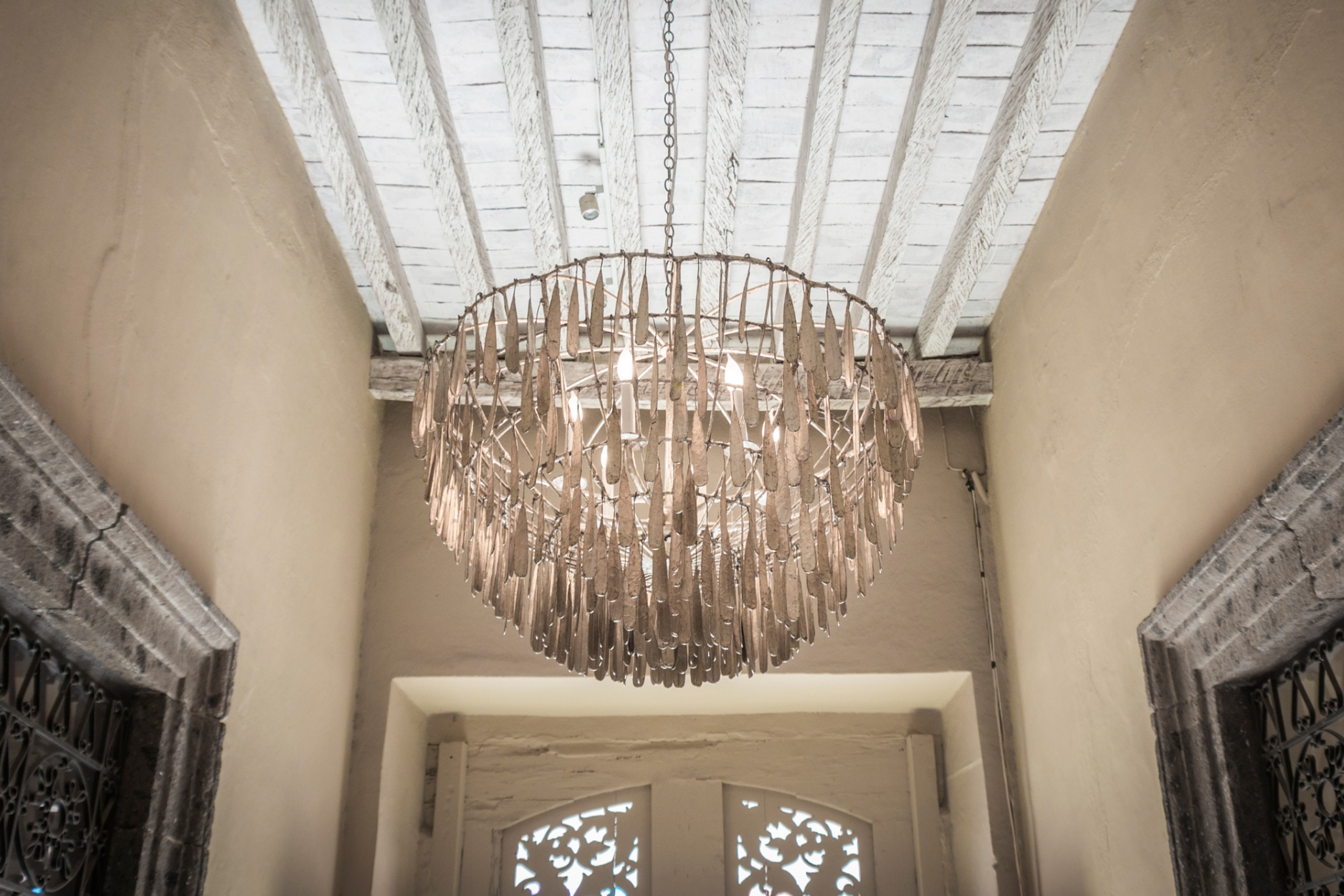 Gilded-Cage-Large-Chandelier_Argento_Install_JCS6119